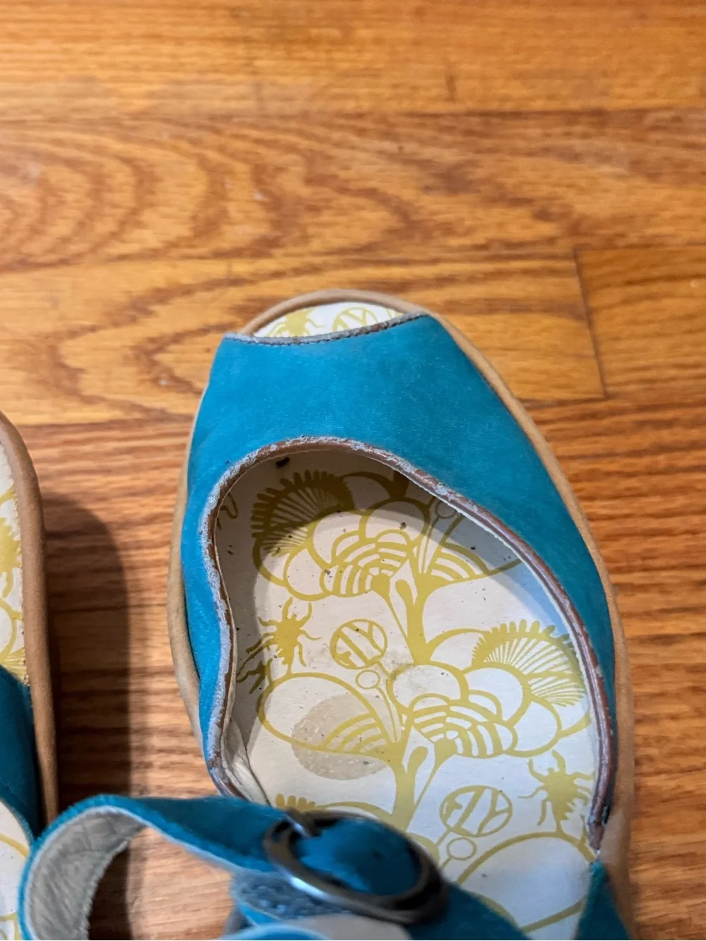 FLY London Yora Turquoise Leather Peep Toe Wedge Sandal Sz 40 -9.5us